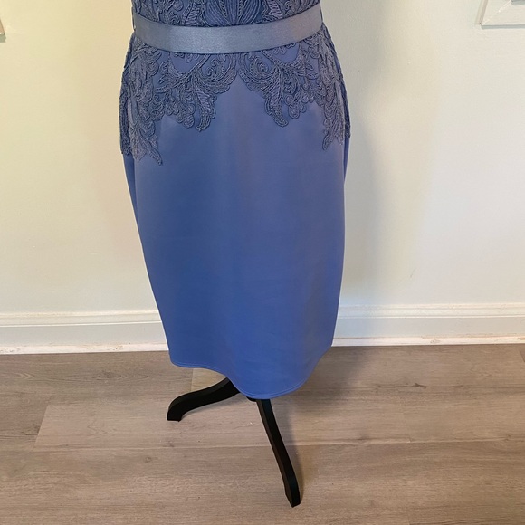 Tadashi Shoji Corded Lace Cap-Sleeve Cocktail Dress - Picture 4 of 12